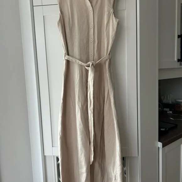 Abercrombie & Finch Medium Petite Button-Front Maxi Dress in Light Beige - Picture 2 of 7